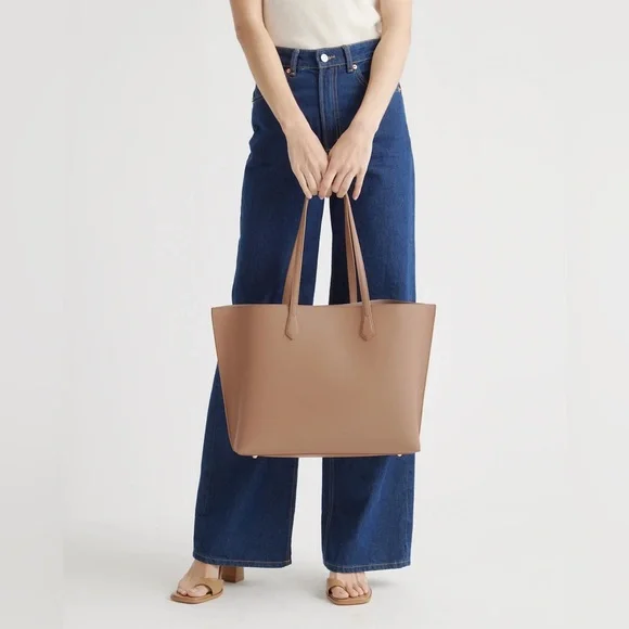 QUINCE- Italian Leather Triple Compartment Tote- Cappuccino
NWT + dust bag - Picture 4 of 11